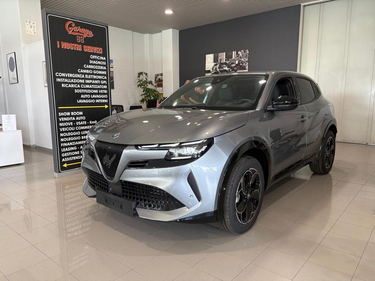 Alfa Romeo Junior 1.2 ibrida Q4 145cv edct6