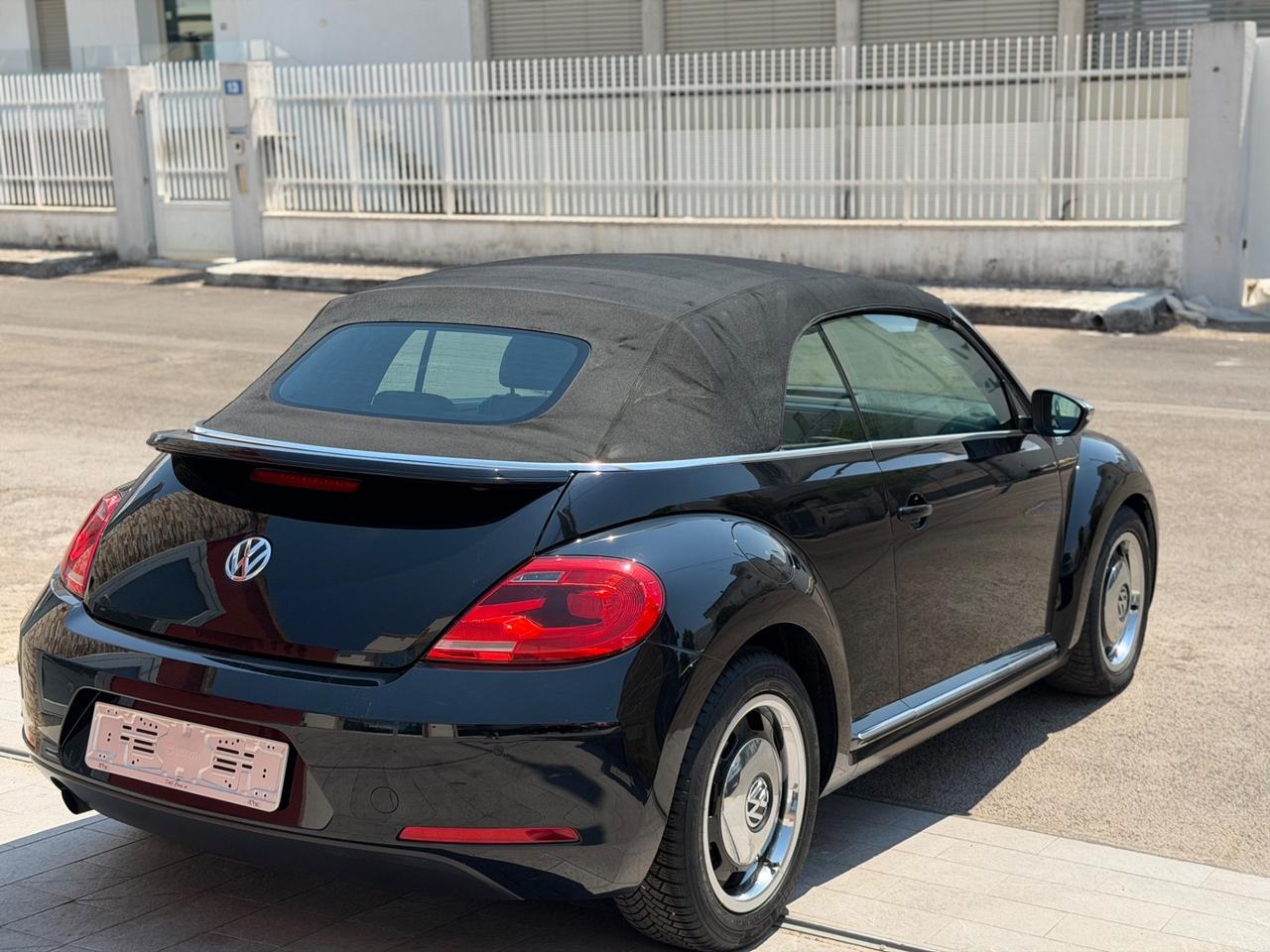 Volkswagen Maggiolino Cabrio 1.6 TDI 50’s ANNIVERSARY EDITION-2013/NAVI/CLIMA/17”