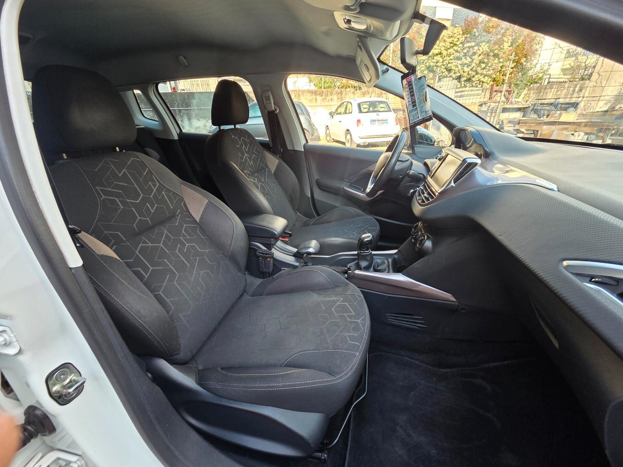 Peugeot 2008 1.4 HDi 68CV Allure