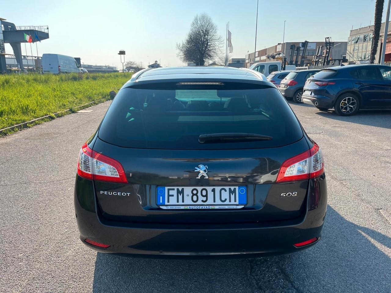 Peugeot 508 BlueHDi 180 EAT6 S&S SW Allure