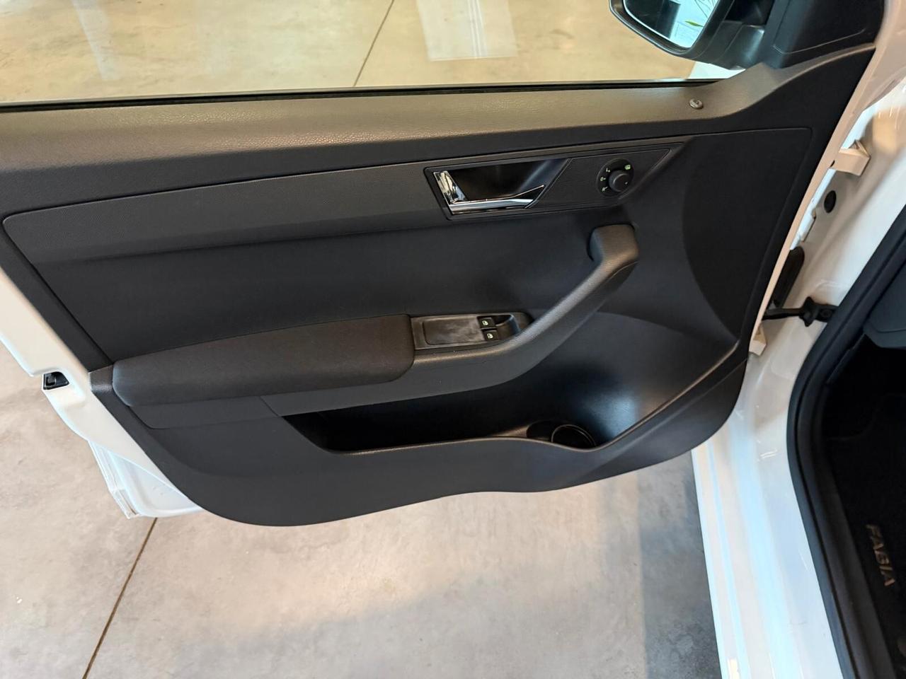 Skoda Fabia 1.0 MPI 60 CV Design Edition