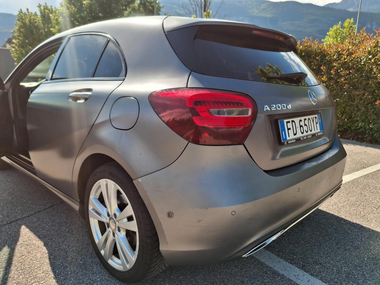 Mercedes-benz A 200 d Premium