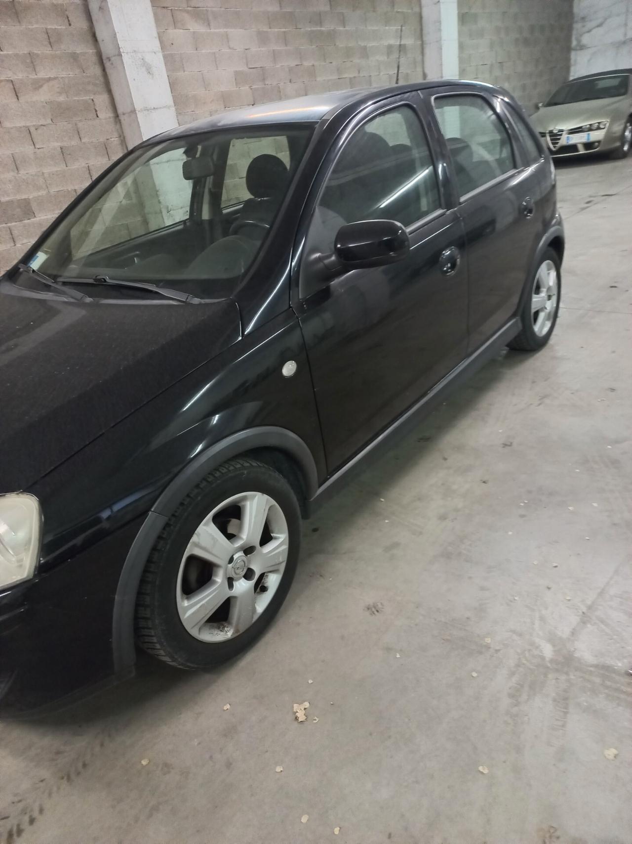 Opel Corsa 1.2i 16V cat 5 porte Club