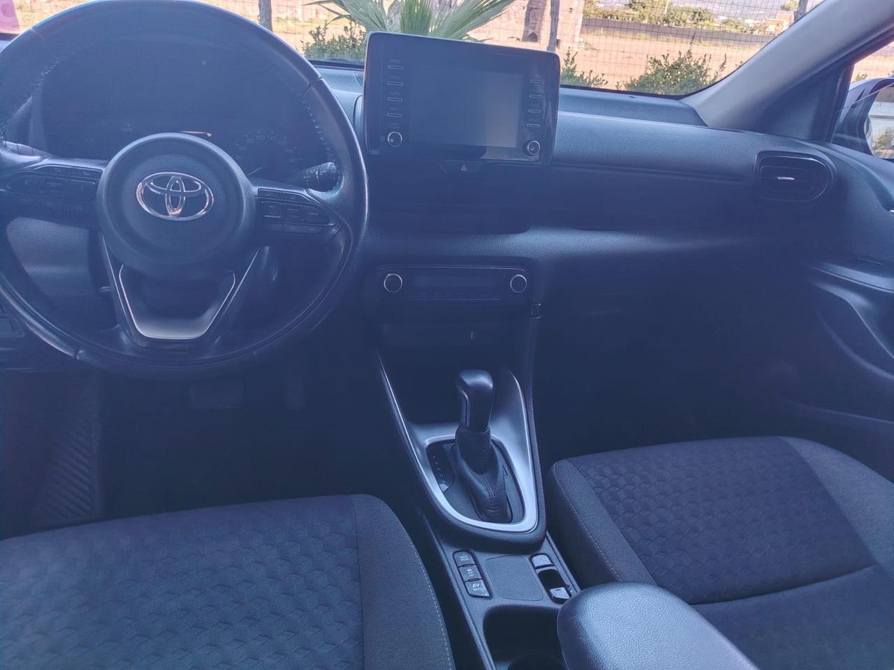 Toyota Yaris CAMBIO AUTOMATICO 1.5 Hybrid 5 porte