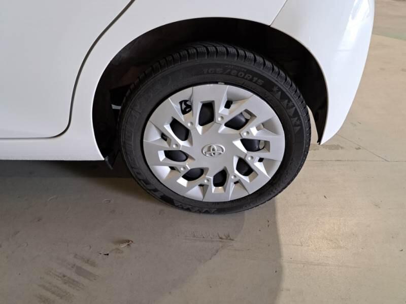 Toyota Aygo Connect 1.0 VVT-i 72 CV 5 porte x-cool