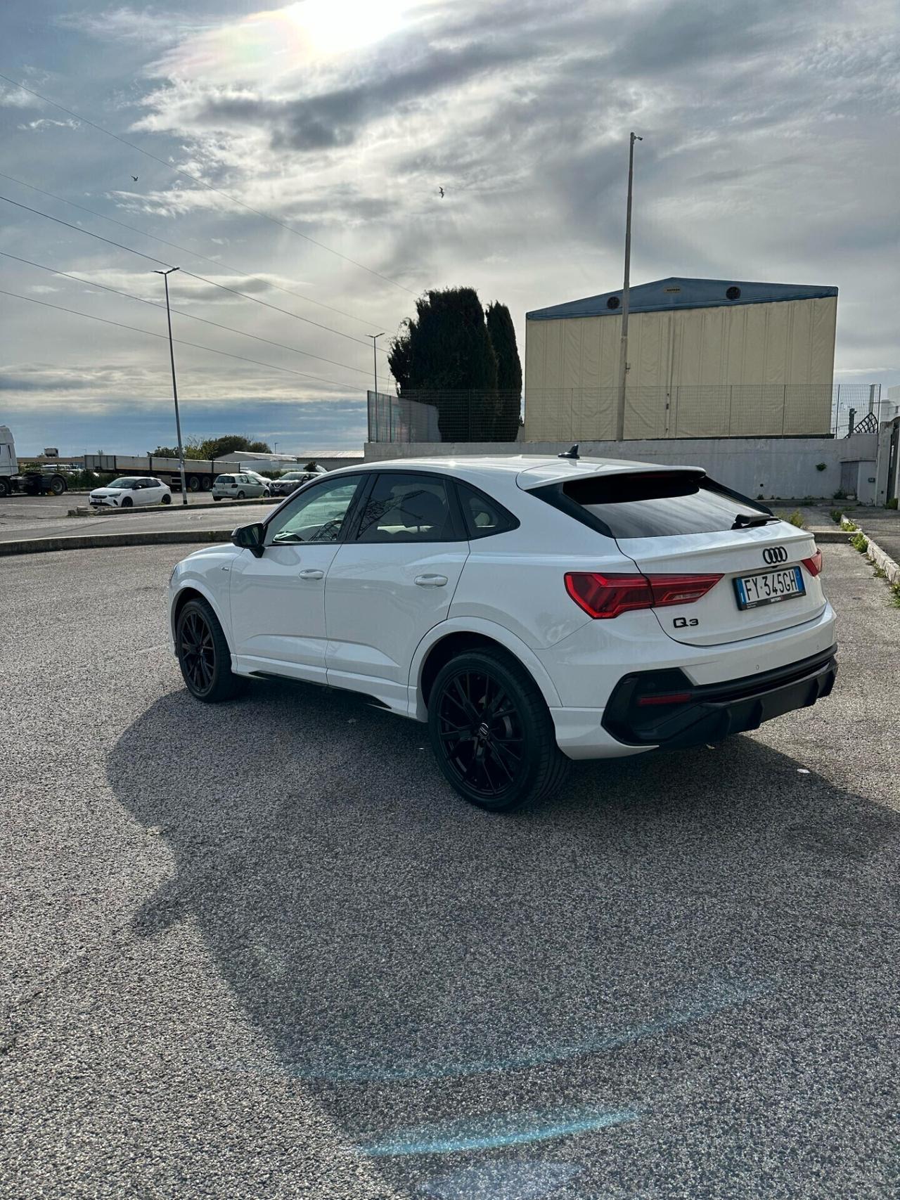 Audi Q3 35 TDI S tronic line edition