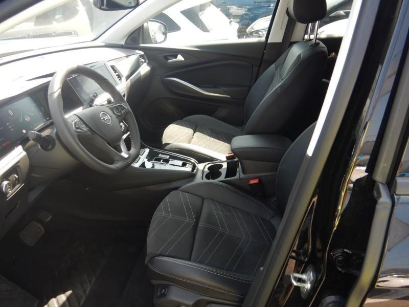 Opel Grandland 1.5 DIESEL ECOTEC 131CV AUT. GS ( FARI LED - TELECAMERA POST. PDC NAVI CERCHI 19 )