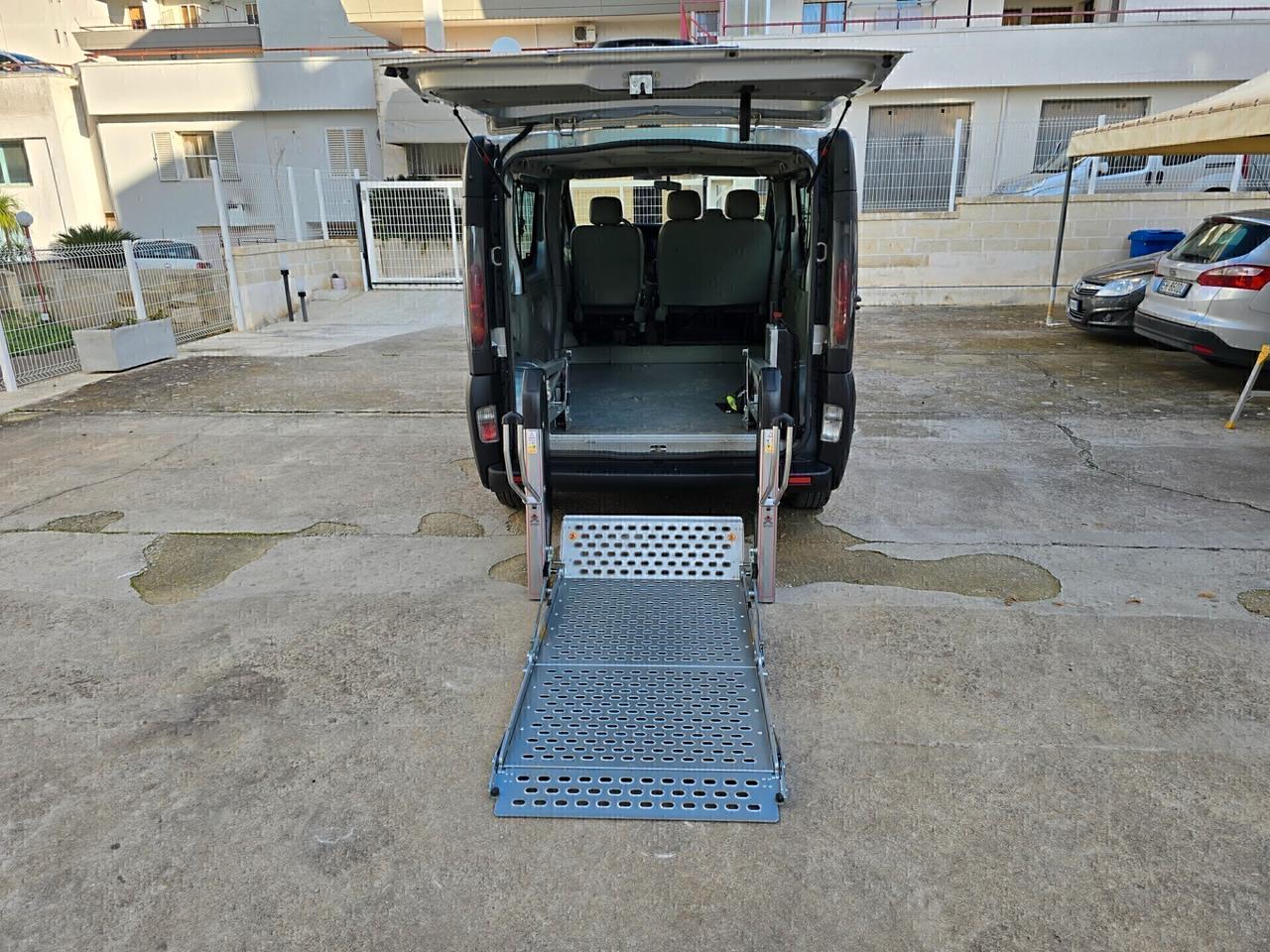Nissan Primastar con Pedana Trasporto Disabili