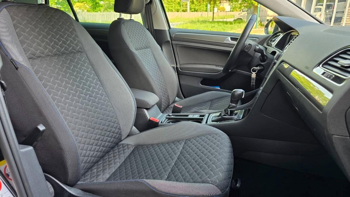 Volkswagen Golf 1.5 tsi Business 130cv dsg