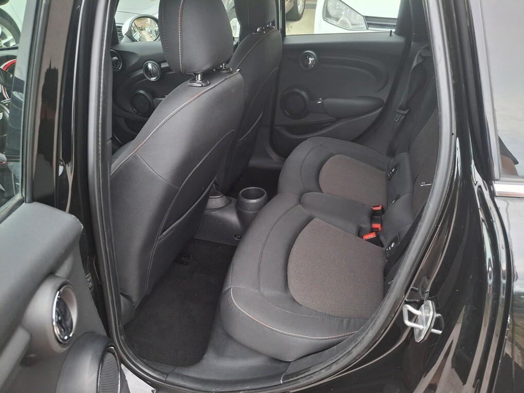 Mini Cooper D 5 porte