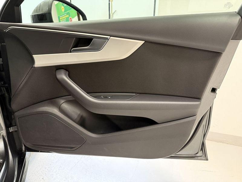 Audi A4 A4 Avant 35 TDI/163 CV S-Tronic S-Line Edition