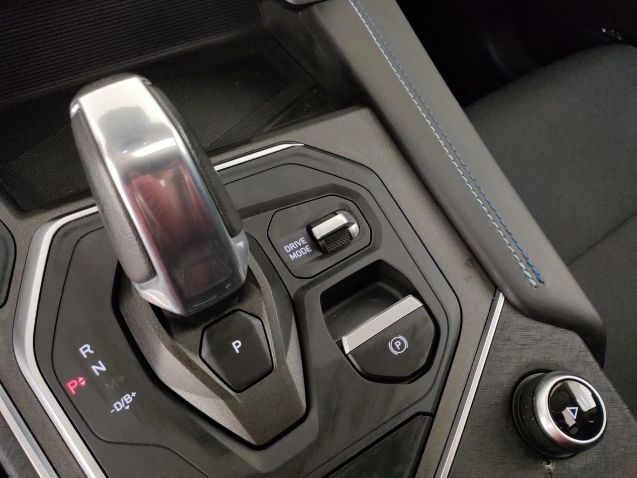 Lynk & Co 01 1.5 td phev auto