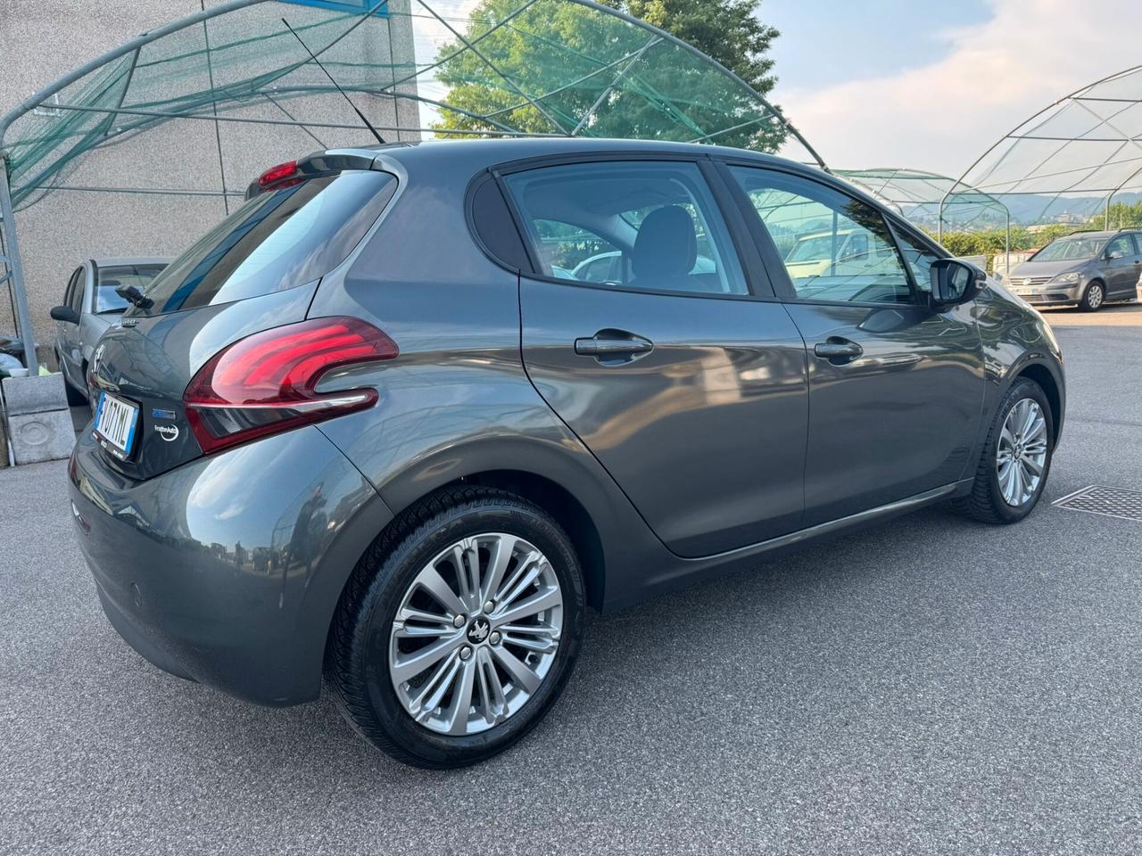 Peugeot 208 PureTech 82 5 porte Allure