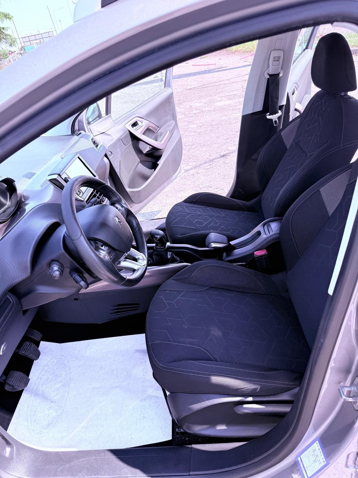 Peugeot 2008 PureTech 82 Allure