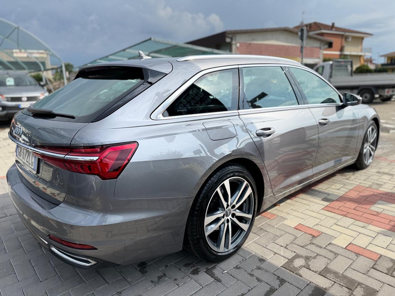 Audi A6 Avant 40 2.0 TDI quattro ultra S tronic Business Design