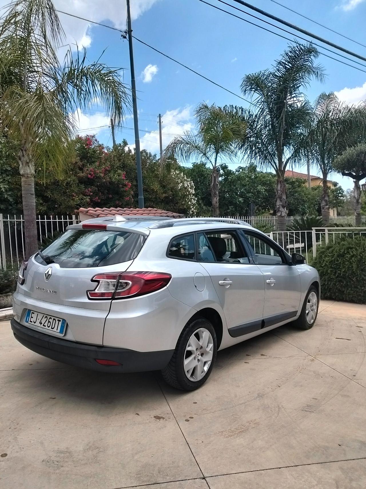 Renault Megane Mégane 1.5 dCi 110CV EDC Attractive
