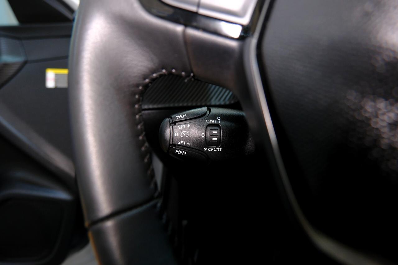 Peugeot 208 1.2T 100cv ALLURE Full LED