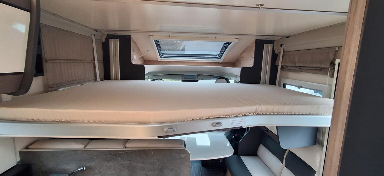 Elnagh T-Loft 450 semintegrale con garage in coda