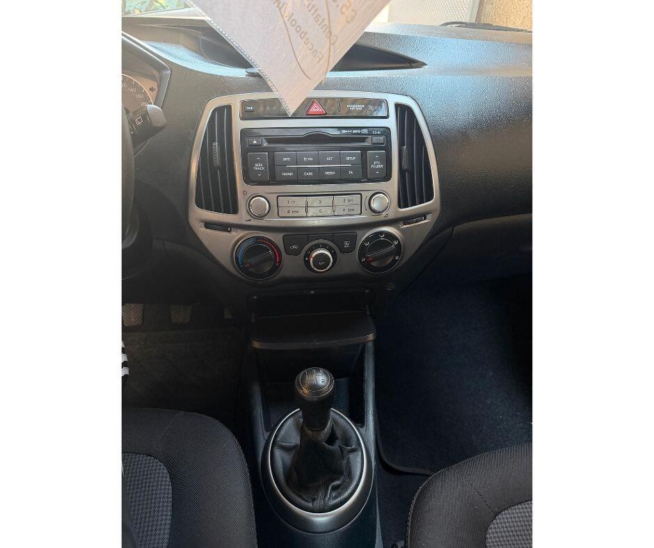 Hyundai i20 BENZINA