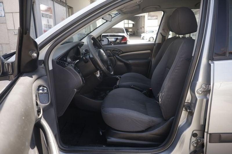 Ford Focus Ford Focus Focus SW 1.6i 16v Ghia FL 74KW ANNO 2002