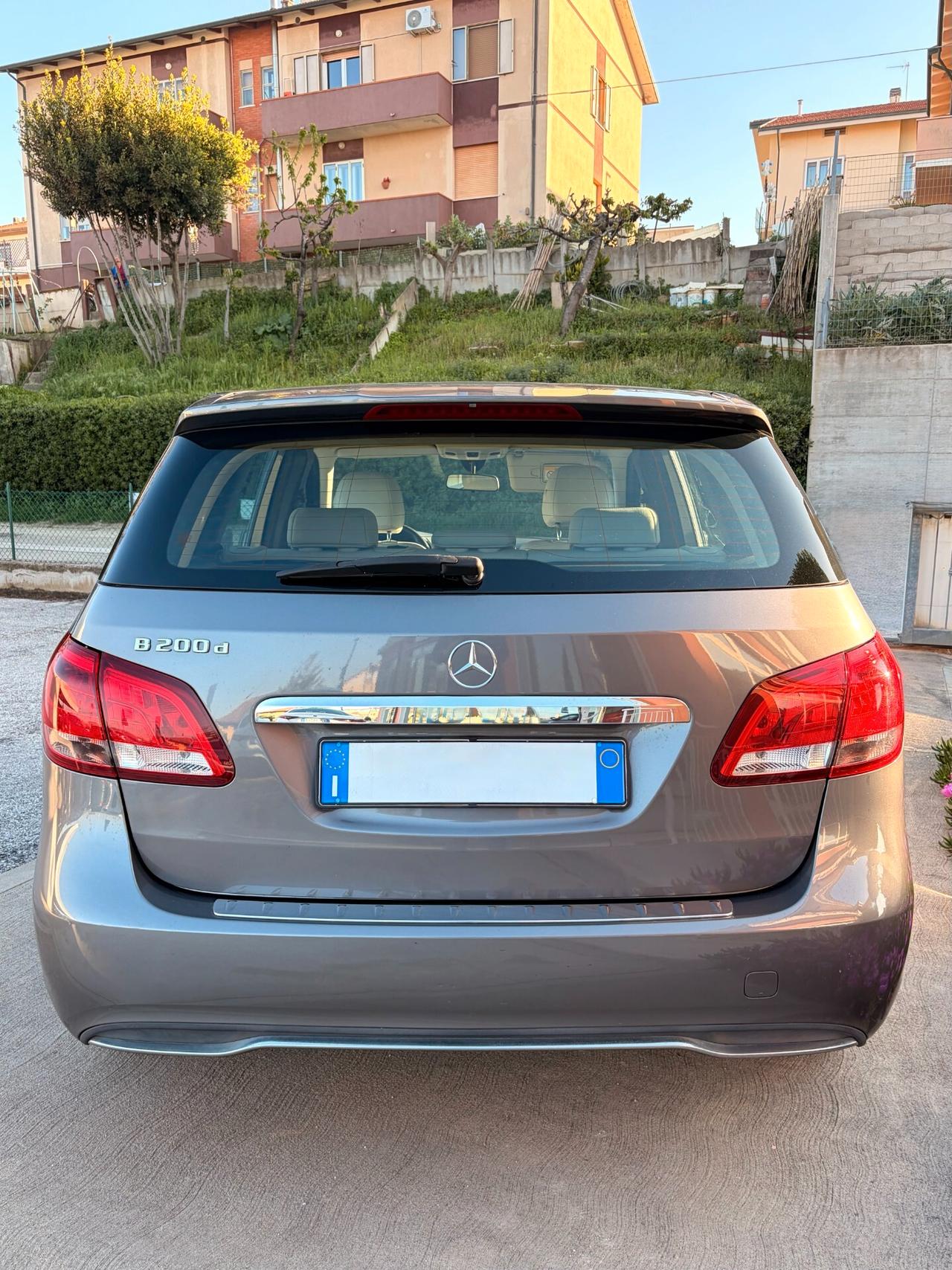 Mercedes-benz B 200 d Business