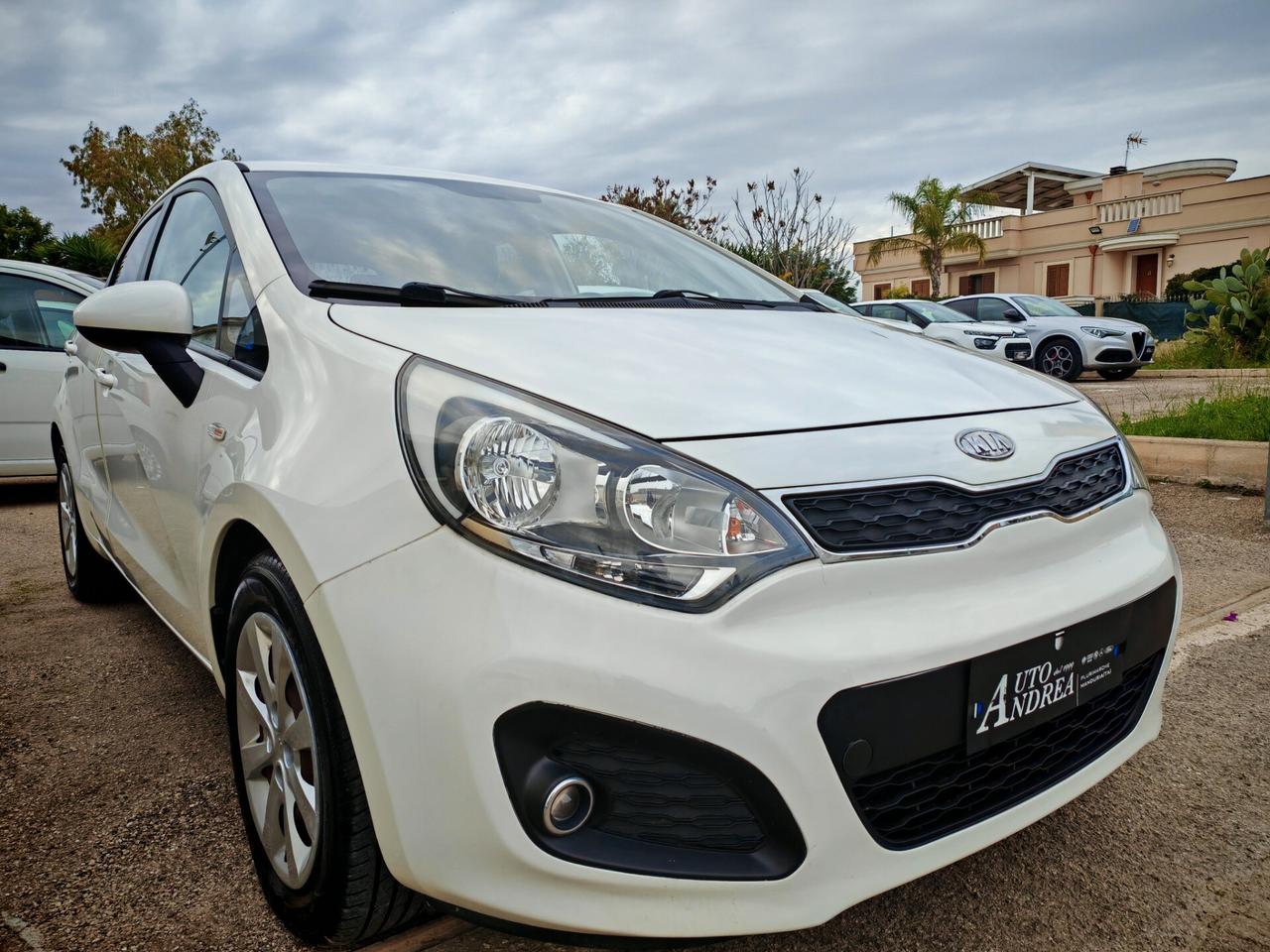 Kia Rio 1.1CRDi EX Plus Full Optional 2013