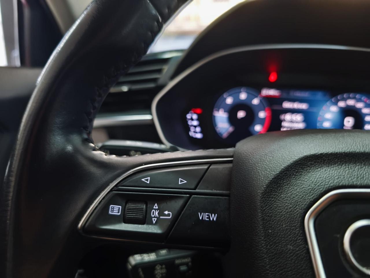 Audi Q3 35 TDI S tronic Business Advanced 64000km!!!