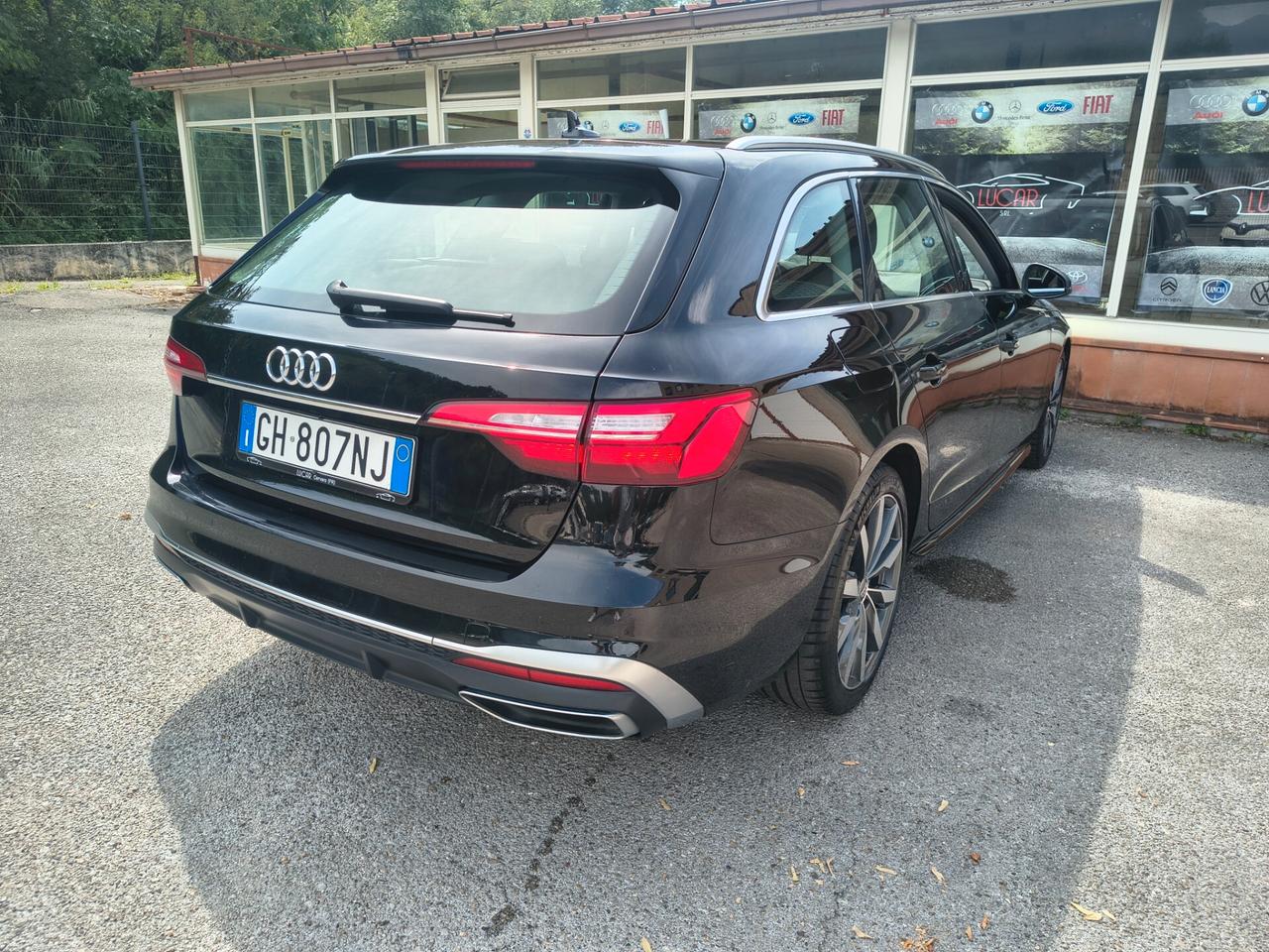 AUDI A4 AVANT 40 TDI S TRONIC 108.000 KM