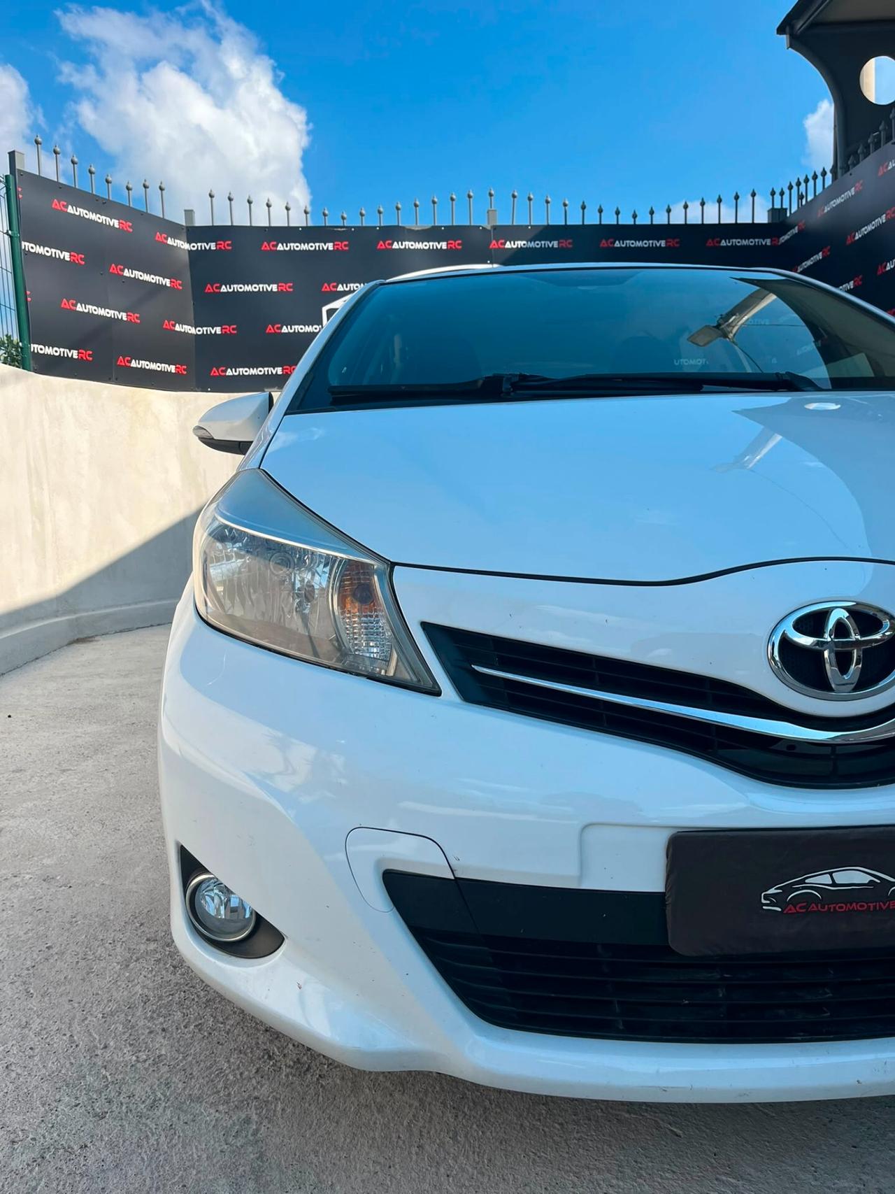 Toyota Yaris 1.0 5 porte Lounge