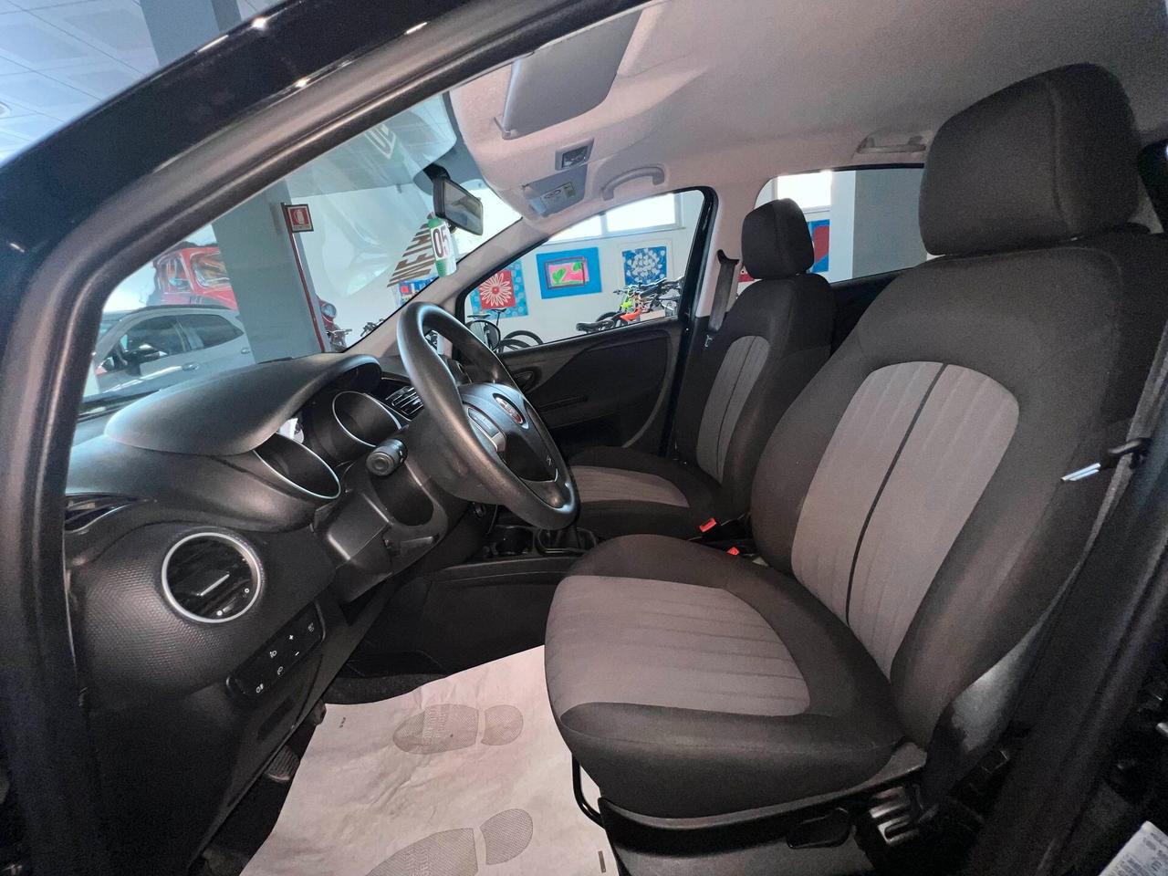 Fiat Punto 1.4 8V 5 porte Natural Power Street