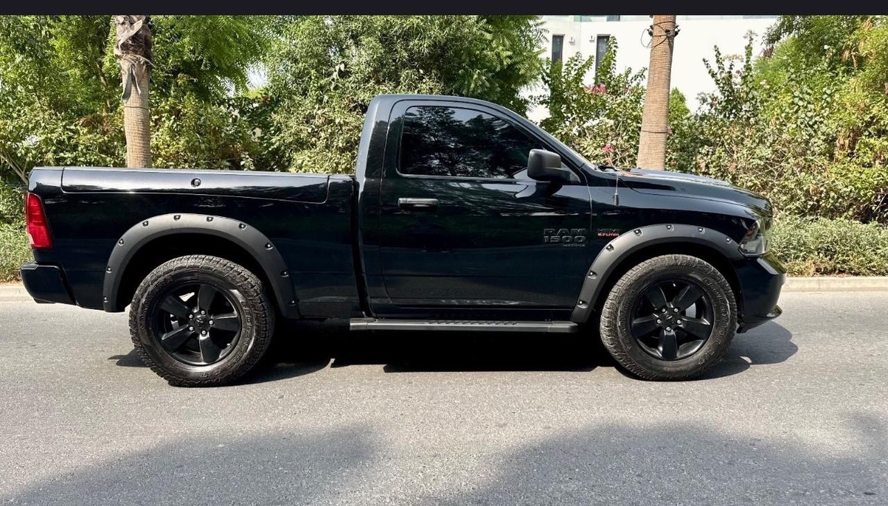 Dodge RAM 4WD 5.7 V8 Extra Cab * Box Sport