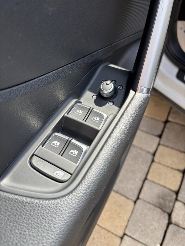 Audi Q2 30 1.0 tfsi Admired TETTO-NAVI-CAM-18"