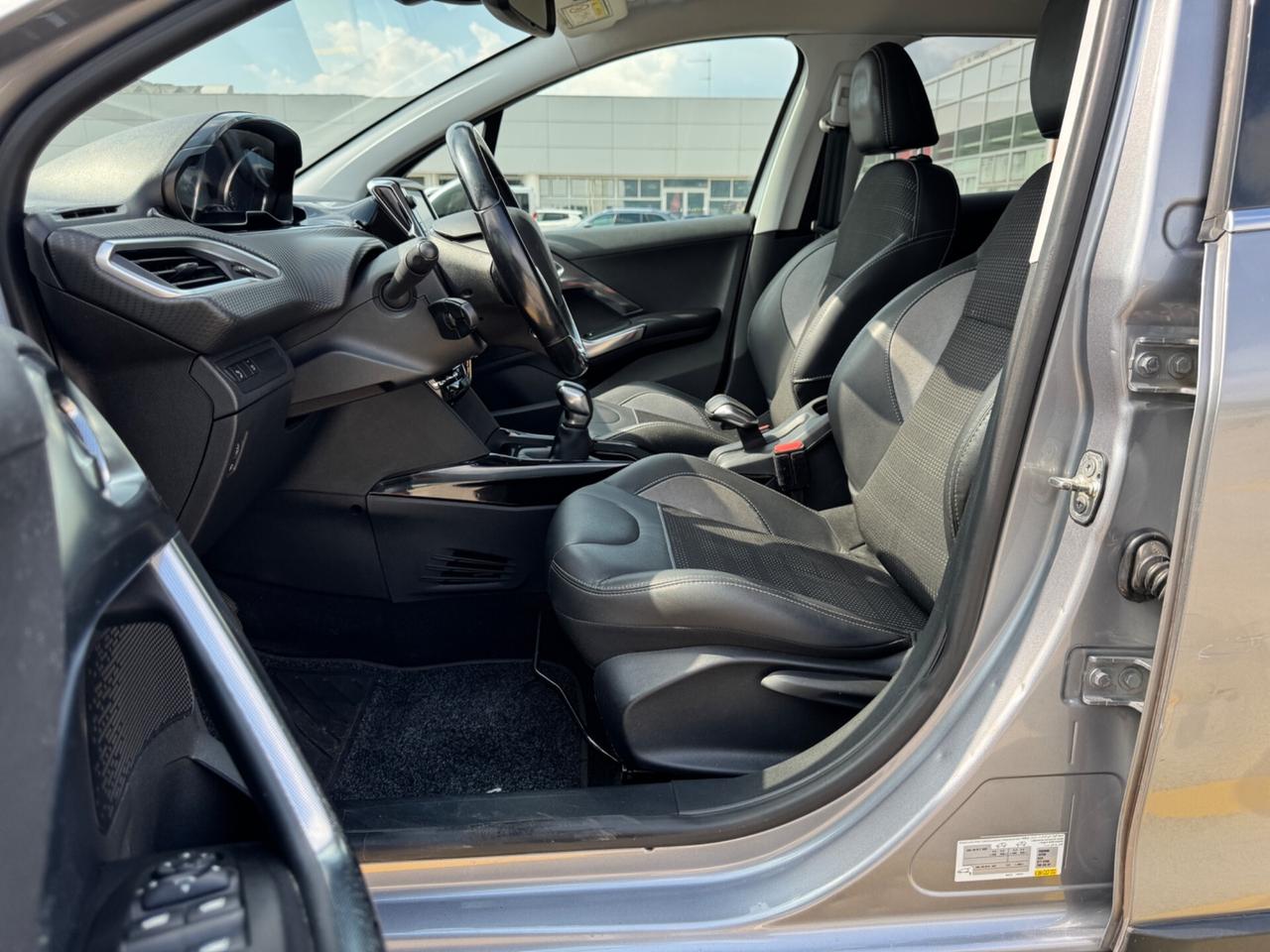 Peugeot 2008 PureTech Turbo 110 S&S Black Matt OK NEOPATENTATI