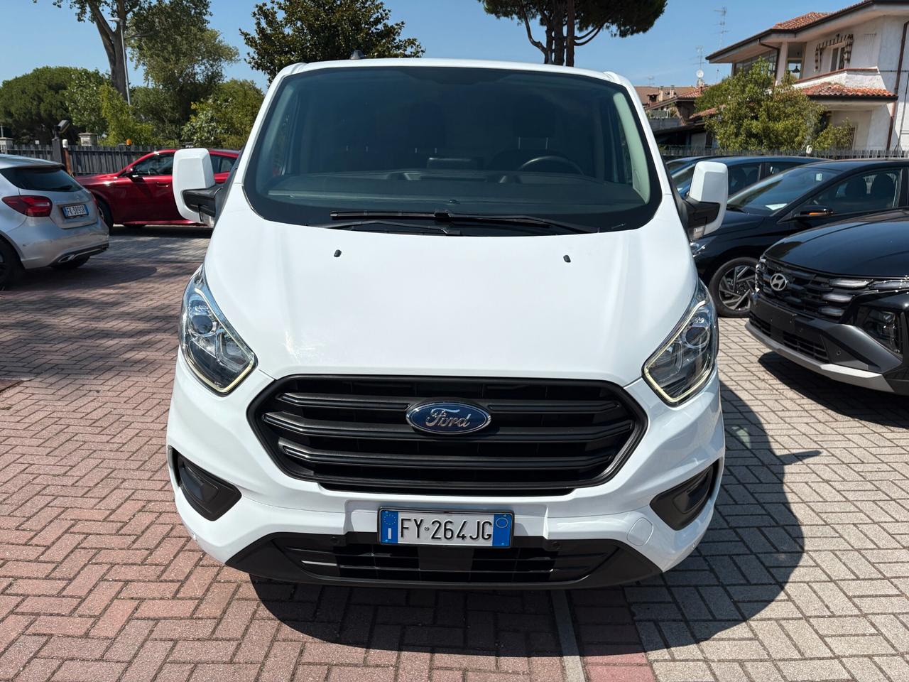 Ford Tourneo Custom 320 2.0 TDCi 130CV aut. PL Titanium