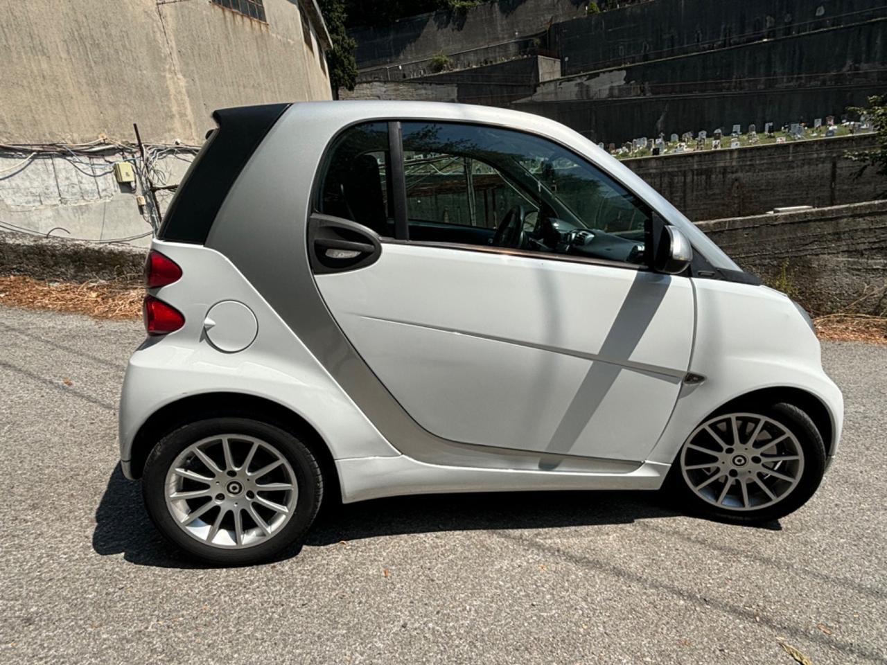 Smart ForTwo 1000 52 kW MHD coupé pulse