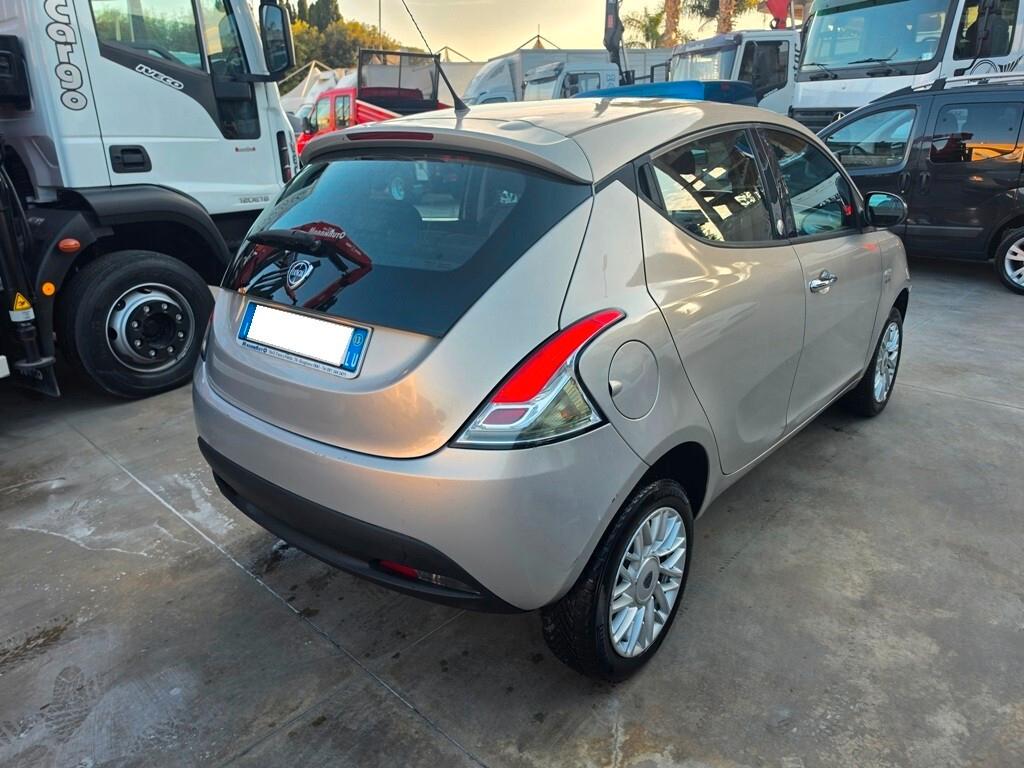 LANCIA YPSILON TWIN AIR METANO 5 PORTE-2013