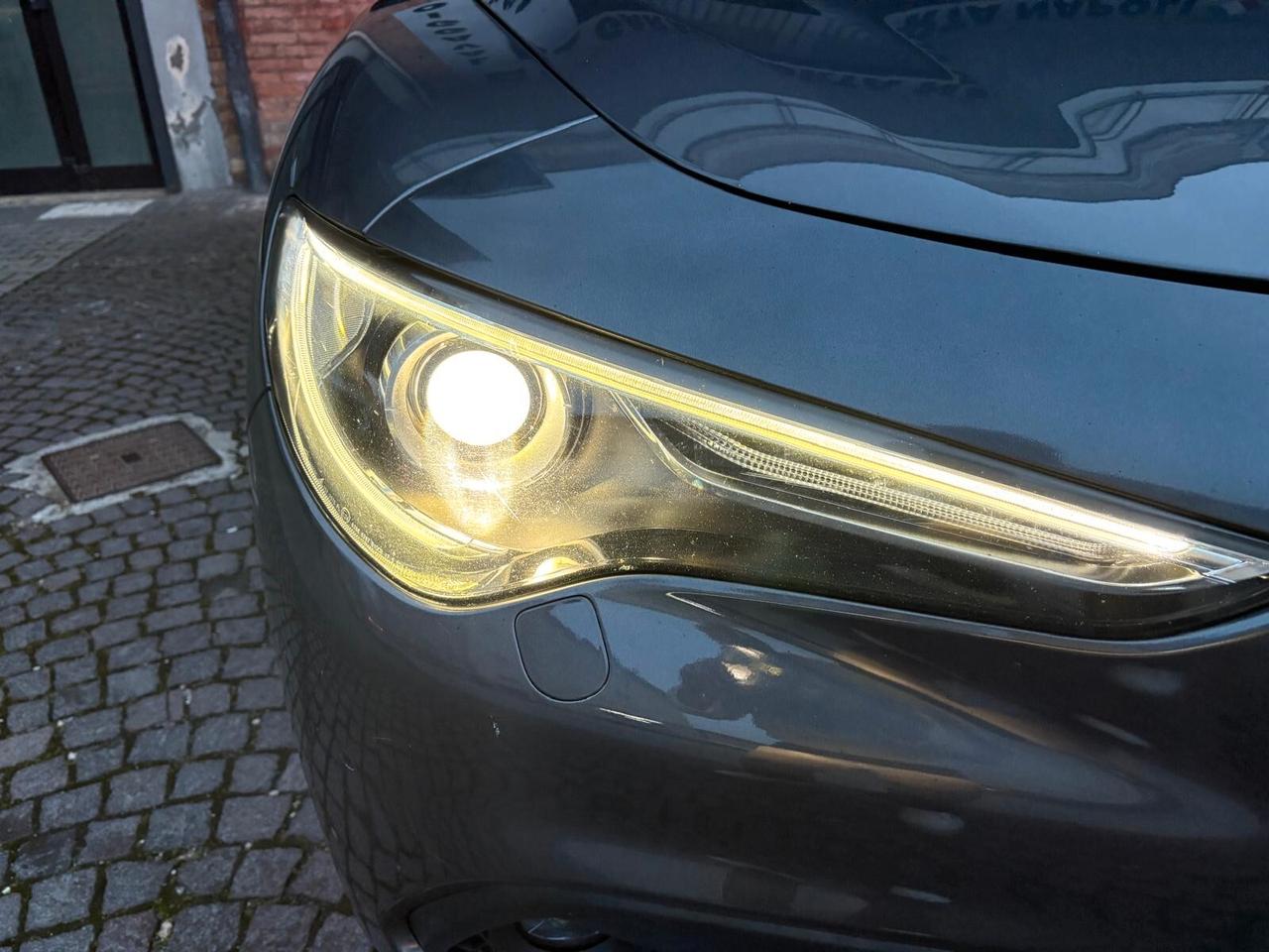 Alfa Romeo Stelvio 2.2 Turbodiesel 180 CV AT8 RWD Executive