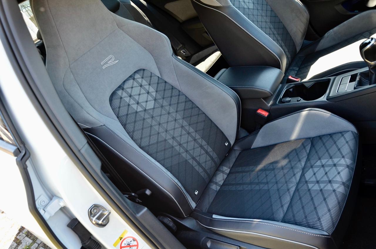 VW GOLF 1.5 TSI EVO R-LINE 130cv, PREZZO REALE, UFF ITALIANA, EURO 6D, IQ LED, APPLE ANDROID, PERMUTE