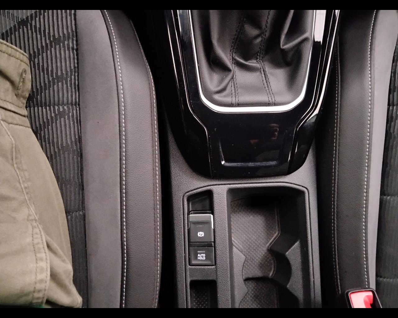 VOLKSWAGEN T-Roc 2022 - T-Roc 1.5 tsi R-Line dsg