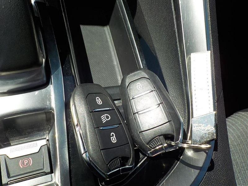 Peugeot 3008 Hybrid 225 e-EAT8 Allure Pack