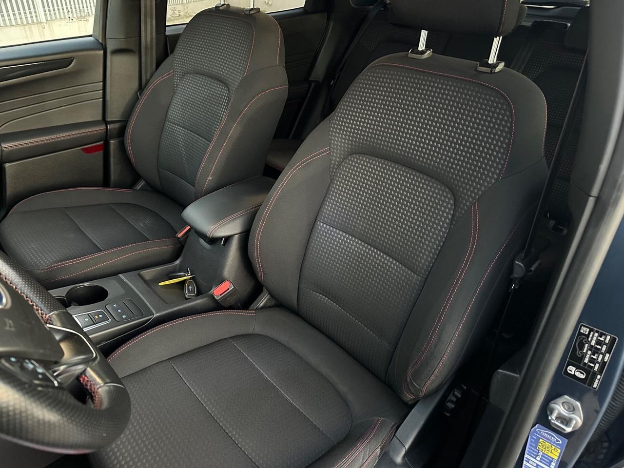 Ford Kuga 2021 1.5 120 CV aut. ST-Line DA VETRINA