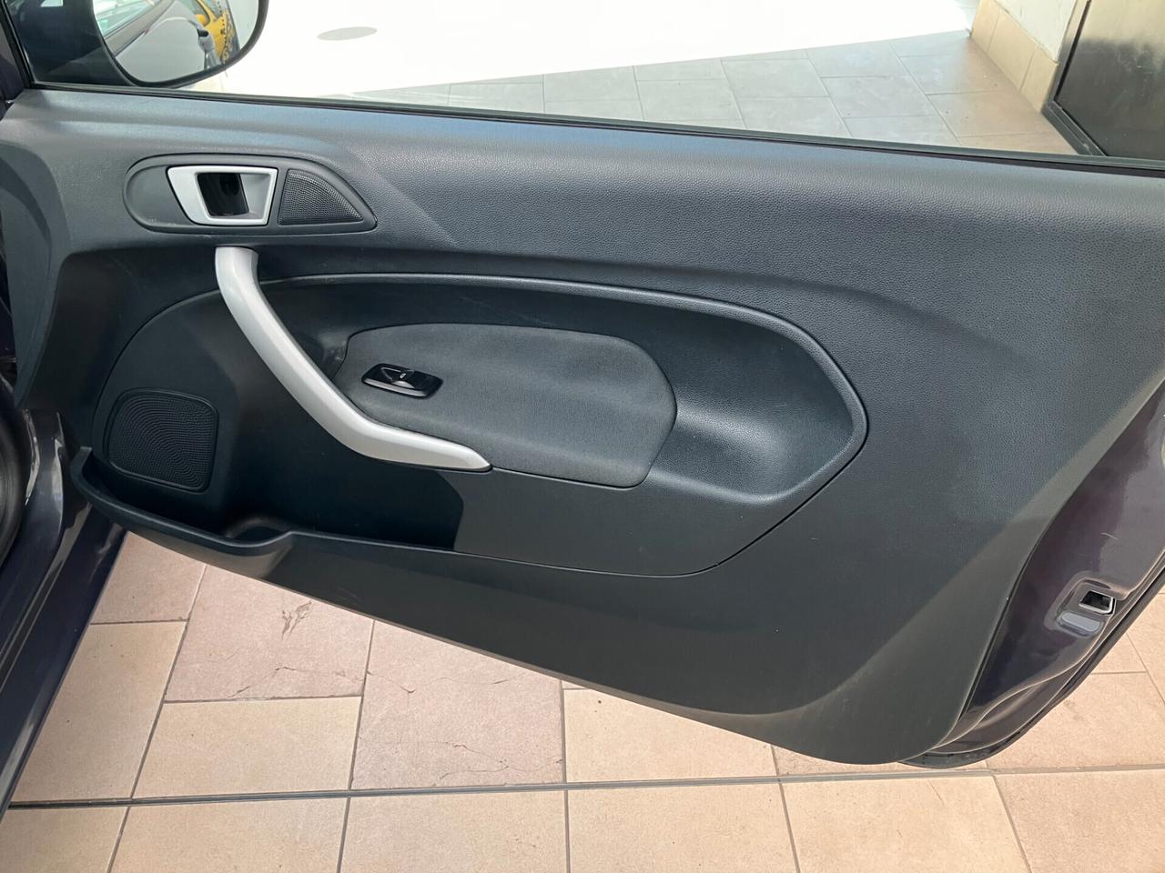 Ford Fiesta 1.2 16V 60CV 3p. Titanium NEOPATENTATI