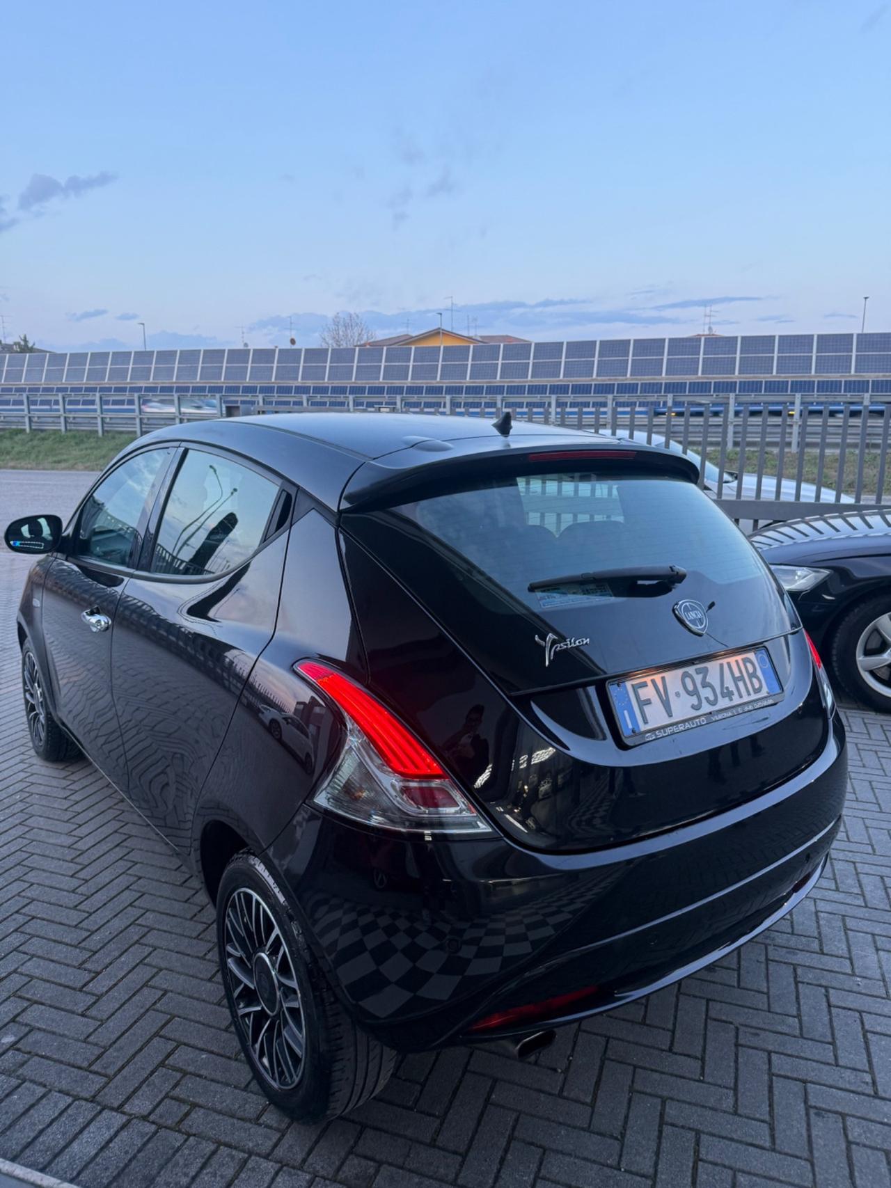 Lancia Ypsilon 1.2 69 CV 5 porte S&S Platinum