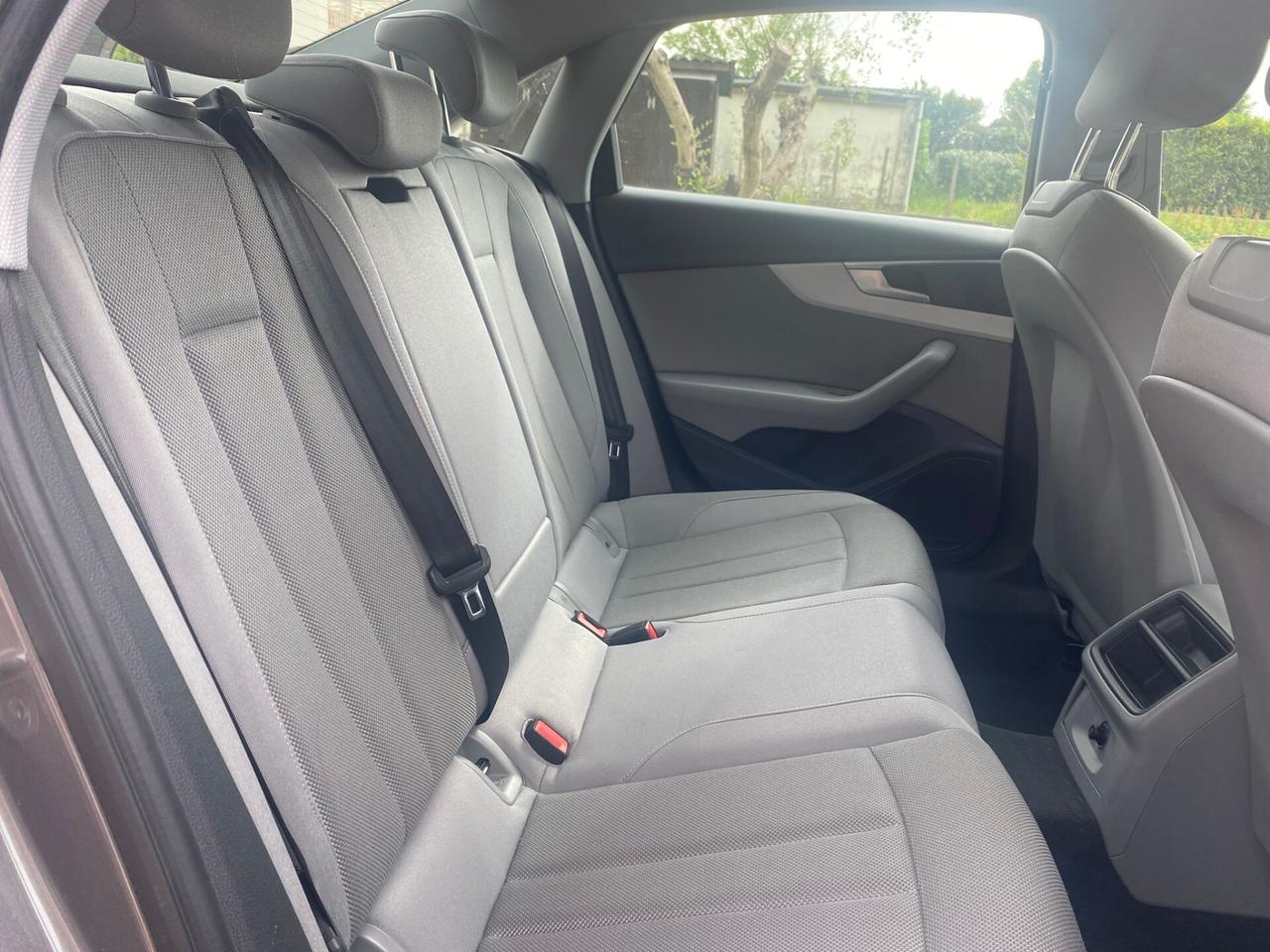 Audi A4 35 TDI/163 CV S tronic Business