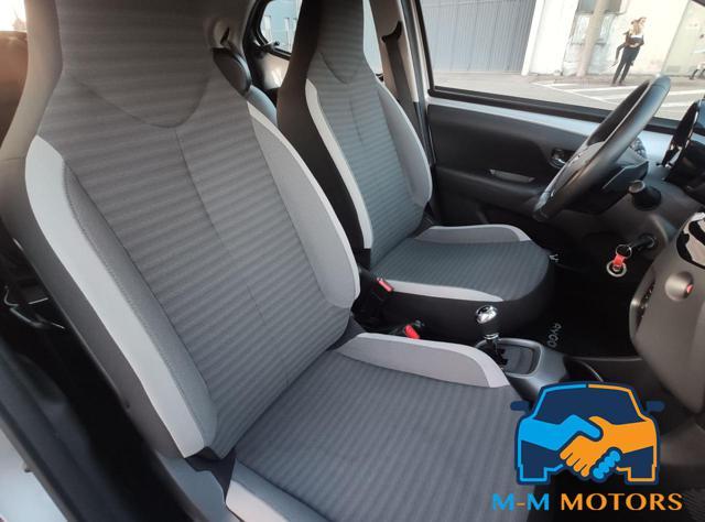 TOYOTA Aygo 1.0 69 CV 5 porte x-play MMT *PROMO*