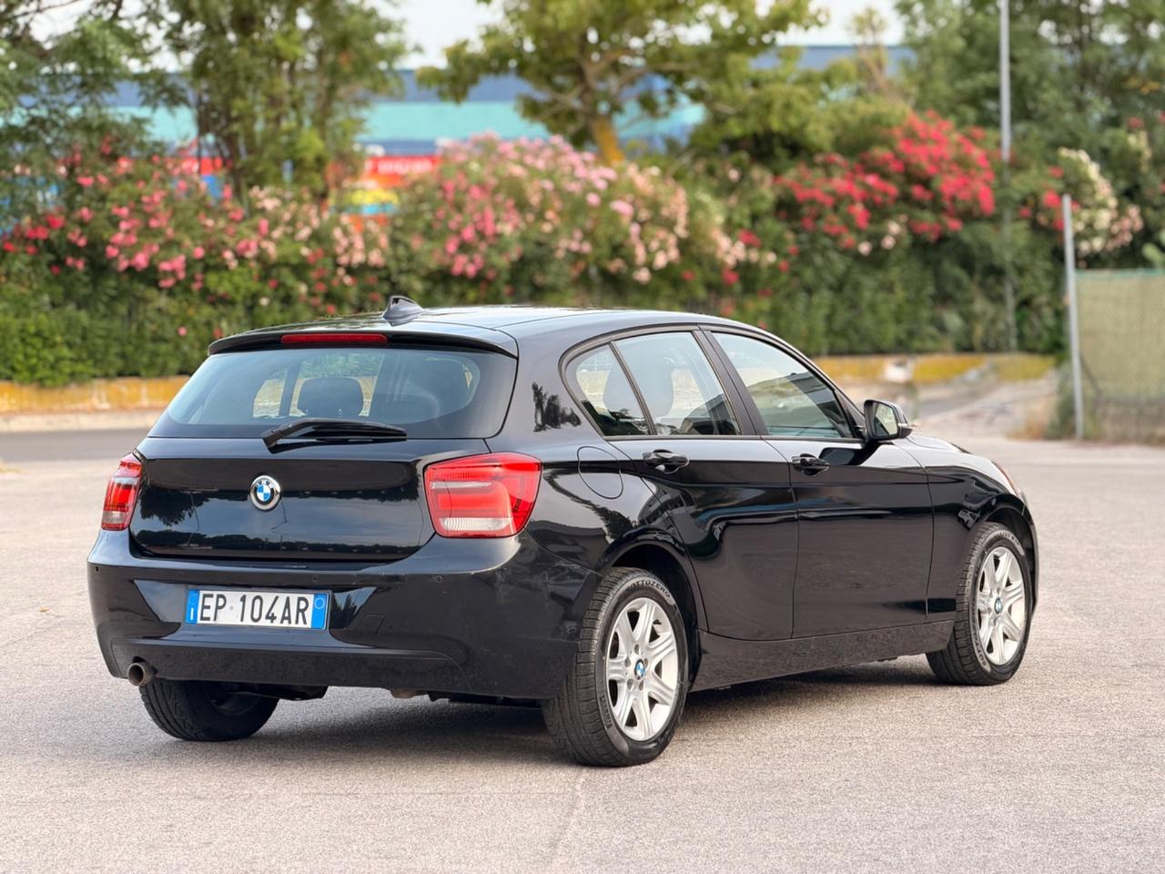 Bmw 116 116d 5p. Urban