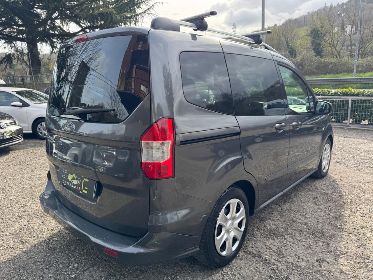 Ford Tourneo Courier Tourneo Courier 1.5 TDCI 75 CV Titanium
