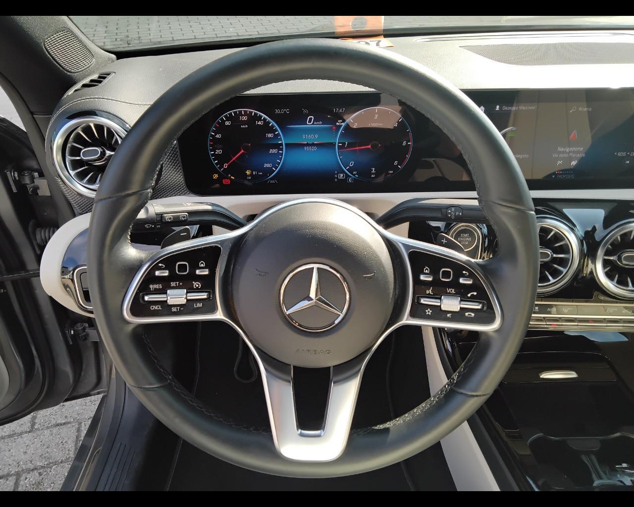 Mercedes-Benz CLA Sh.Brake - X118 - CLA Shooting Brake 180 d Sport auto