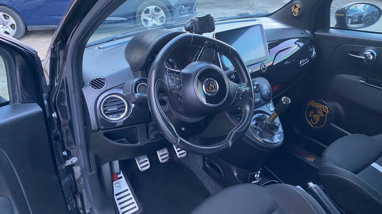 Abarth 500 1.4 Turbo T-Jet Custom