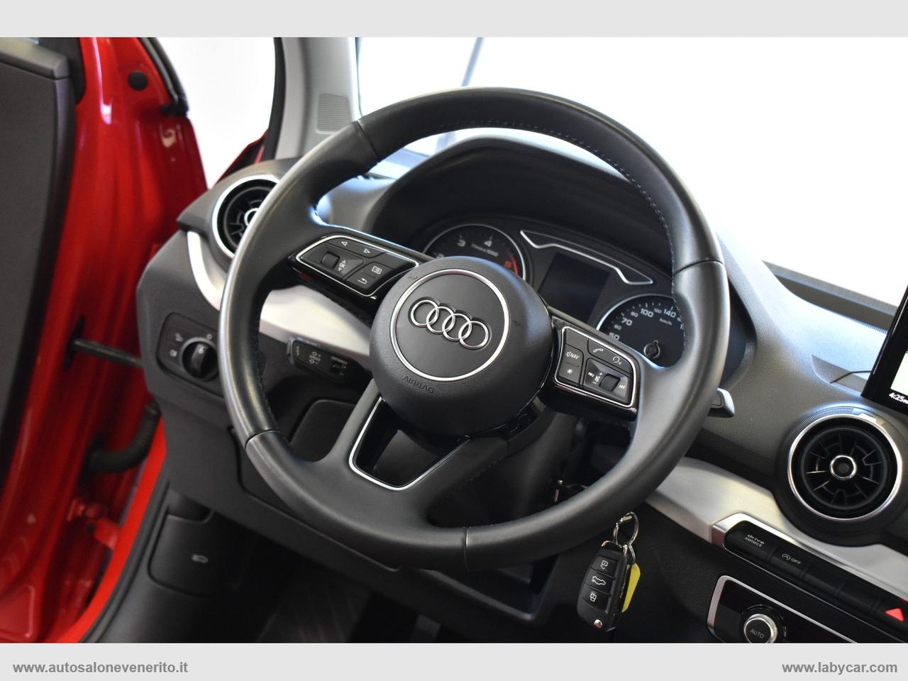 AUDI Q2 30 TDI S tronic Identity Black